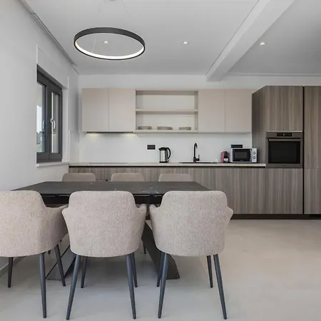 Blue Horizon * Makarská